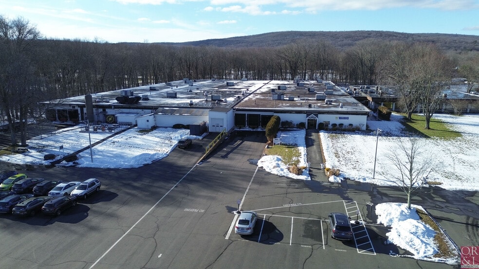 More Photos Of 150 Knotter Dr, Cheshire Manufacturing For Lease