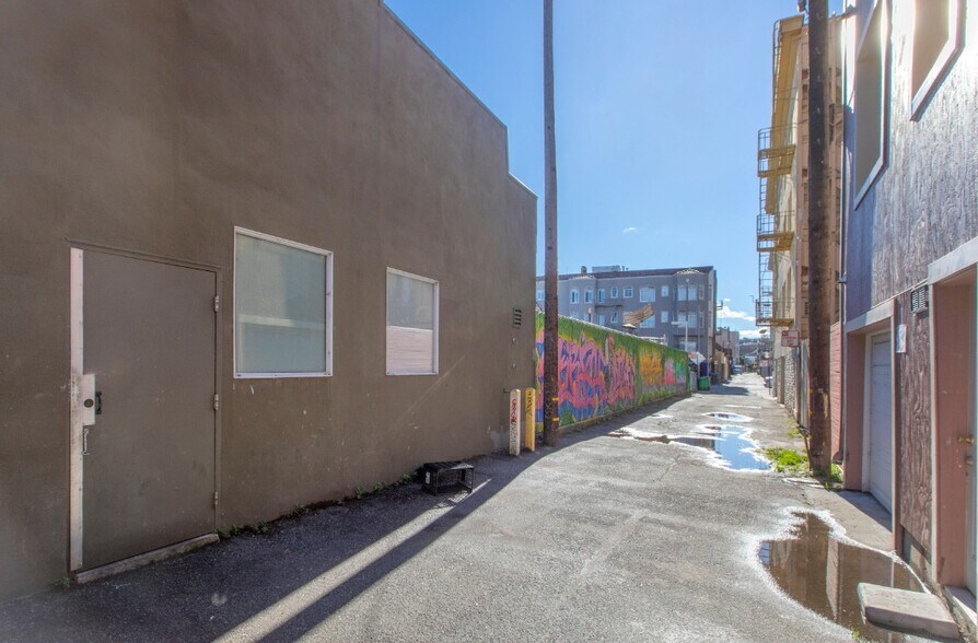 More Photos Of 1266 Valencia St, San Francisco Storefront For Lease