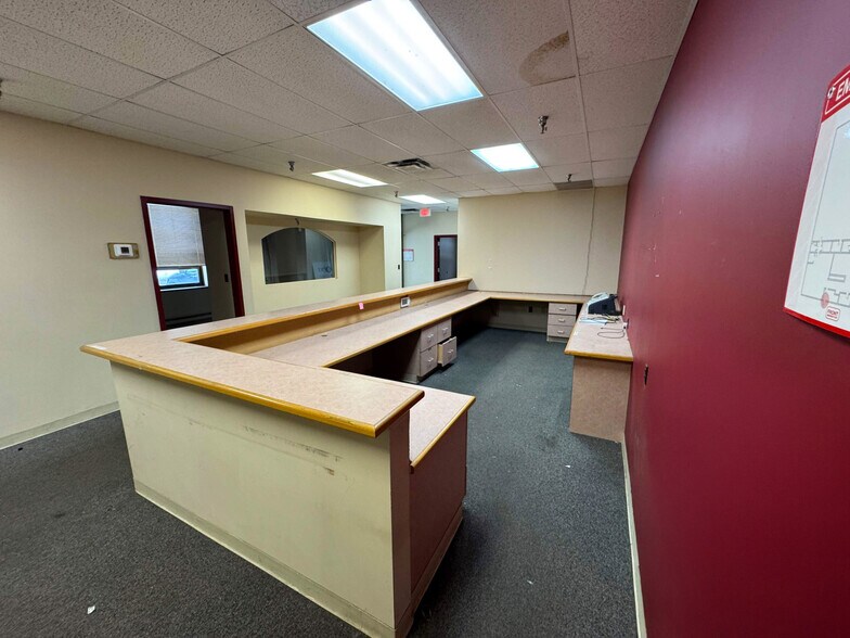 More Photos Of 6970 Schuyler Rd, East Syracuse Warehouse For Lease