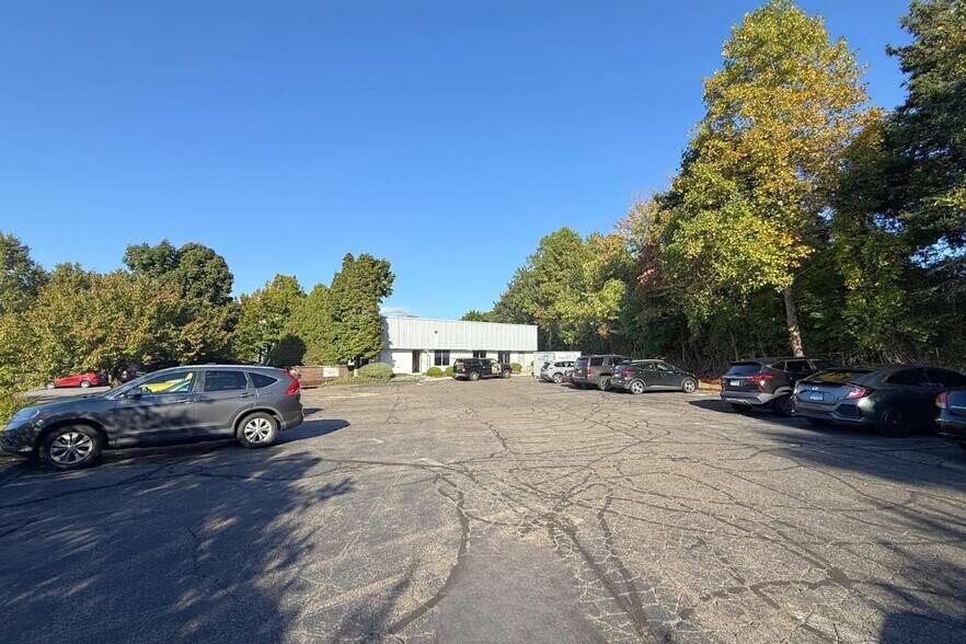 More Photos Of 291 Pepes Farm Rd, Milford Warehouse For Sale