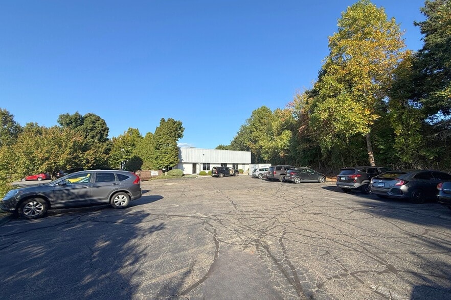 More Photos Of 291 Pepes Farm Rd, Milford Warehouse For Sale