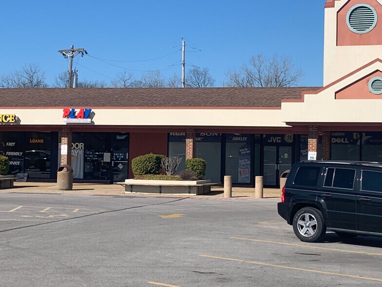 More Photos Of 511-555 Jeffco Blvd, Arnold Unknown For Lease