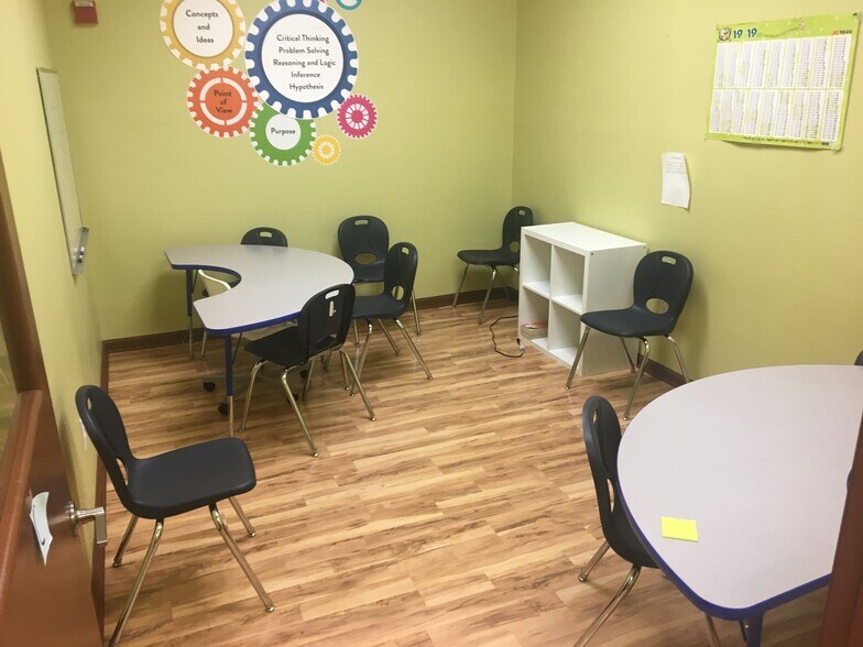 More Photos Of 120-154 Morrisville Square Way, Morrisville Restaurant For Lease