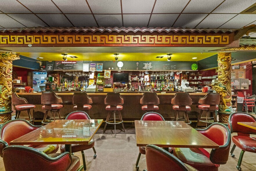 More Photos Of 9 S 1st St, Yakima Restaurant For Sale