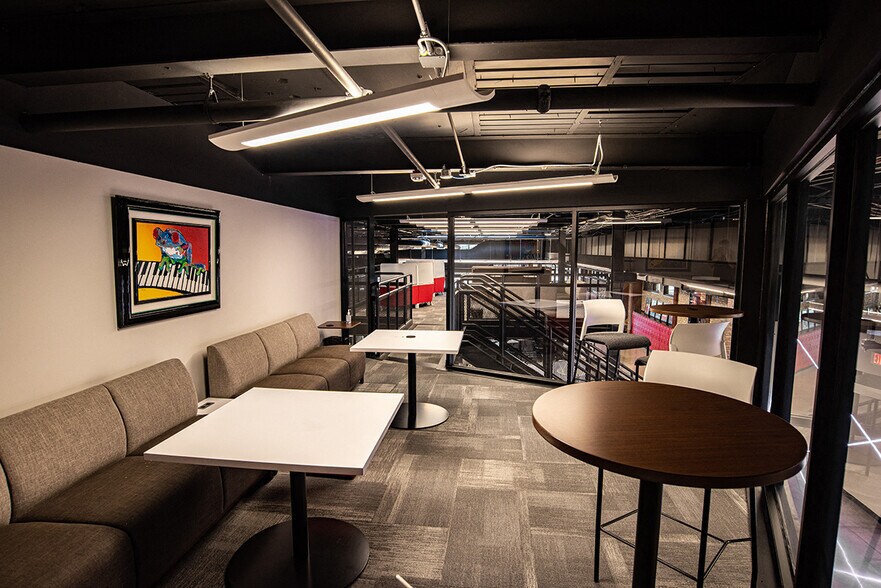 More Photos Of 525-705 3rd St, Beloit Office For Lease