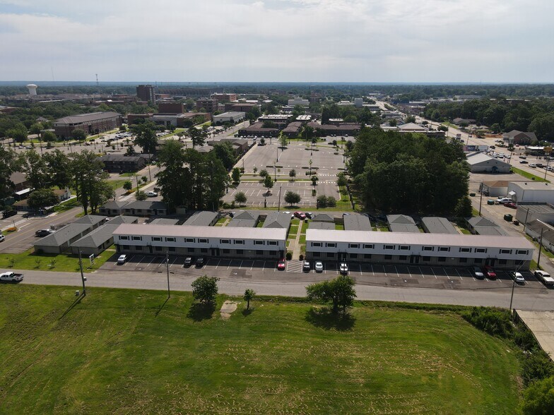 More Photos Of 119 N 35th Ave, Hattiesburg Apartments For Sale