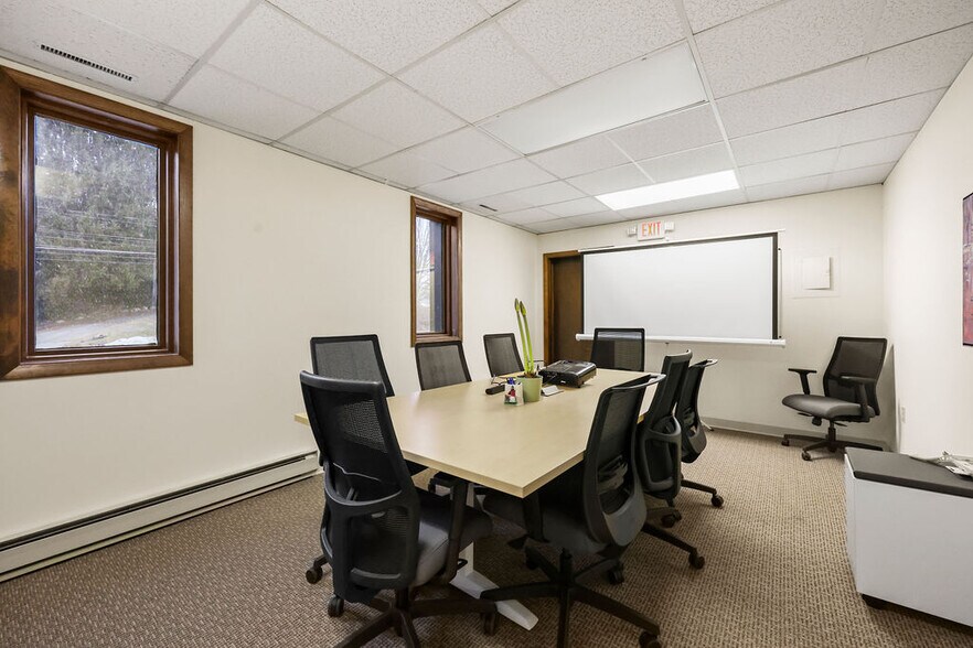 More Photos Of 1185 New Litchfield St, Torrington Medical For Sale