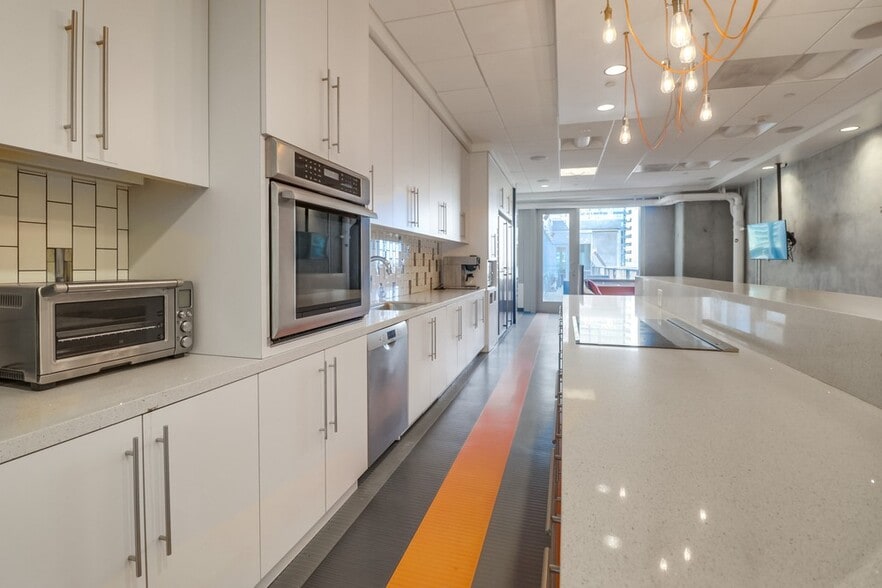 More Photos Of 1350 Columbia St, San Diego Loft Creative Space For Sale