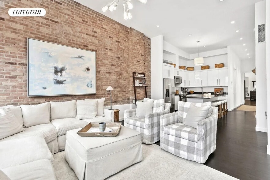 More Photos Of 279 Church St, New York Storefront For Sale