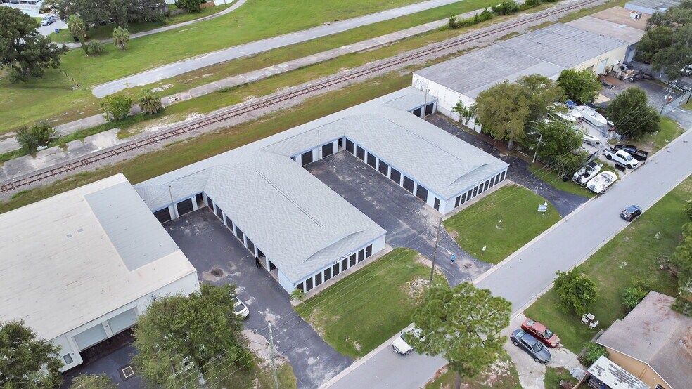 More Photos Of 3500 Morris St N, Saint Petersburg Self Storage For Lease