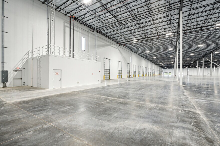 More Photos Of 420 Strathmore Rd, Summerville Unknown For Lease