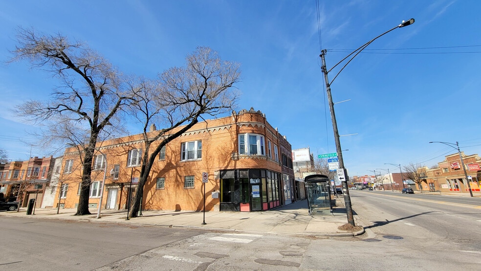 More Photos Of 3901 W Fullerton Ave, Chicago Storefront Retail Residential For Lease