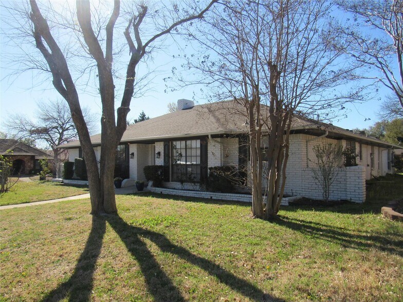 More Photos Of 9754 Amberley Dr, Dallas Assisted Living For Sale