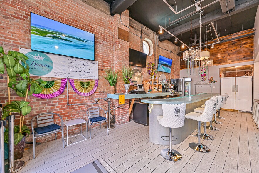 More Photos Of 202 25th St, Galveston Restaurant For Sale