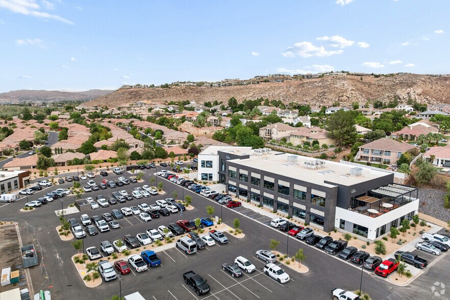 More Photos Of 1575 River Rd, St George Coworking Space