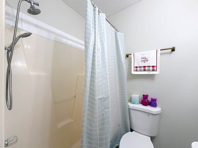 More Photos Of 421 NW 14th Pl, Crystal River Multifamily For Sale