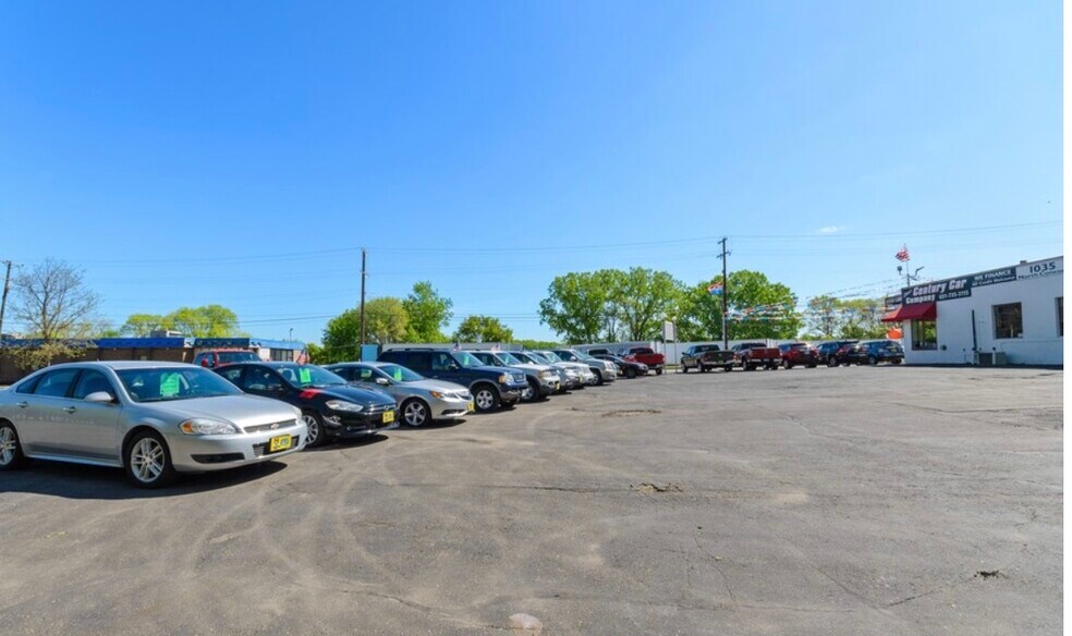 More Photos Of 1035 N Concord St, South Saint Paul Auto Dealership For Sale