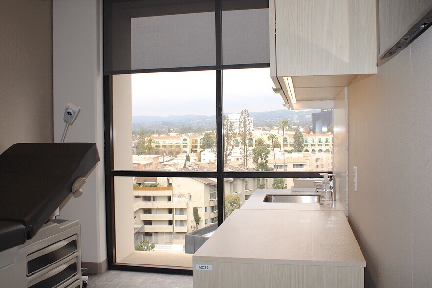 More Photos Of 433 N Camden Dr, Beverly Hills Coworking Space