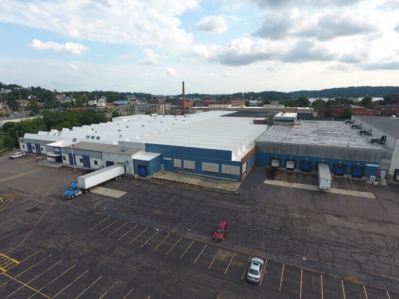 More Photos Of 10-14 New Bond St, Worcester Warehouse For Lease