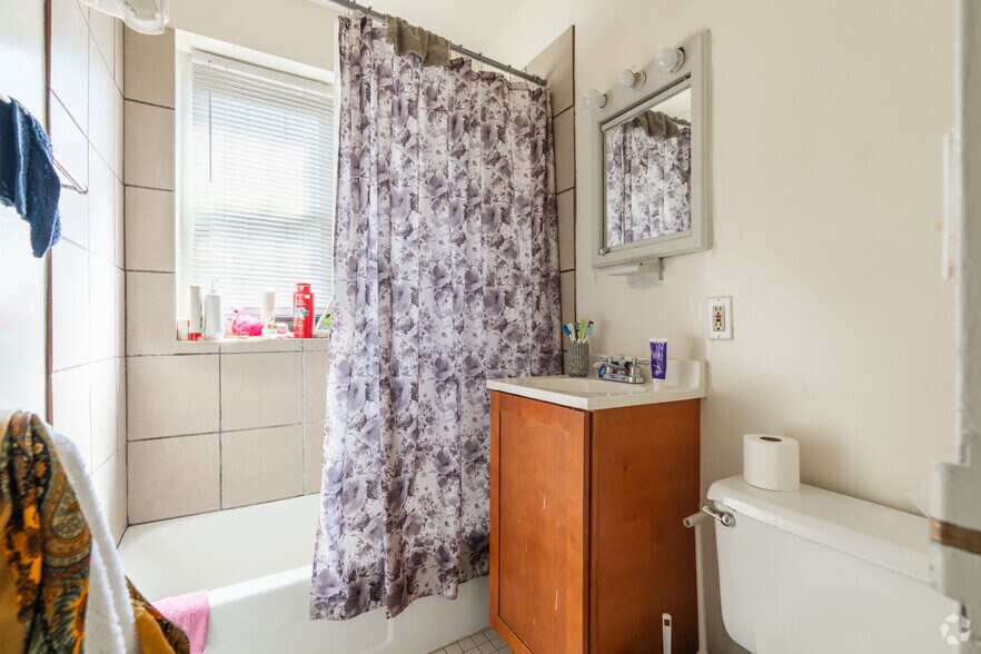 More Photos Of 4 College Ct, Louisville Multifamily For Sale