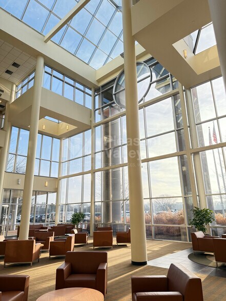 More Photos Of 3800 Embassy Pky, Fairlawn Office For Lease