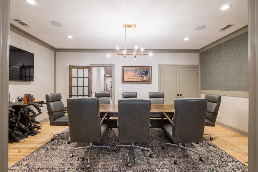 More Photos Of 1004 Williams St, Valdosta Office For Sale