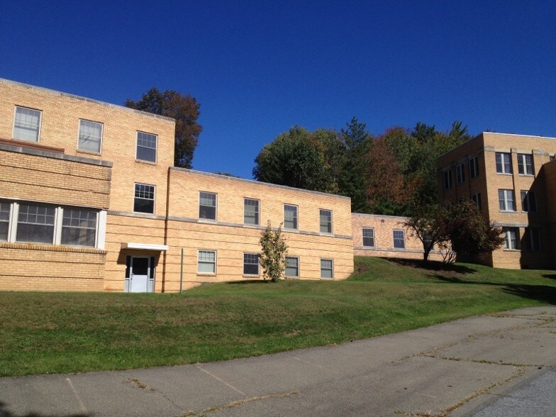 More Photos Of 520 Ruah St, Blossburg Medical For Sale