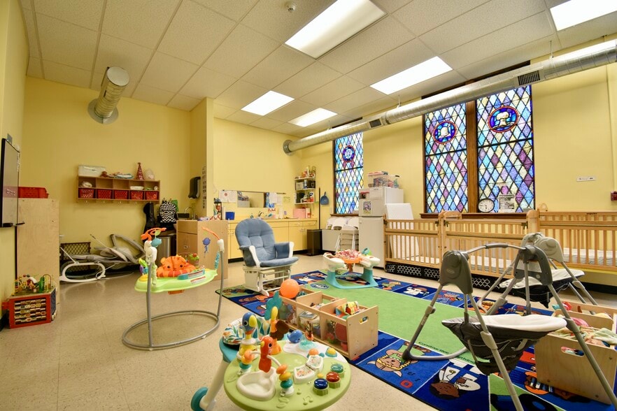 More Photos Of 145 Capital Ave NE, Battle Creek Religious Facility For Sale