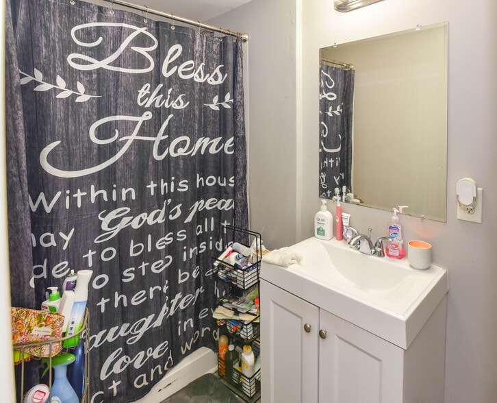 More Photos Of 128 S Philadelphia Blvd, Aberdeen Apartments For Sale