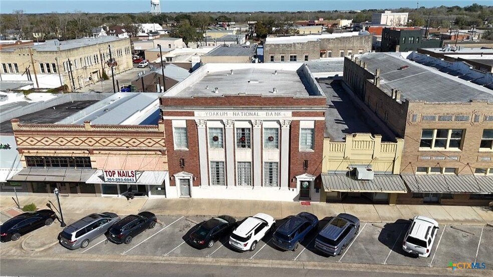 Primary Photo Of 207 W Grand Ave, Yoakum Flex For Sale