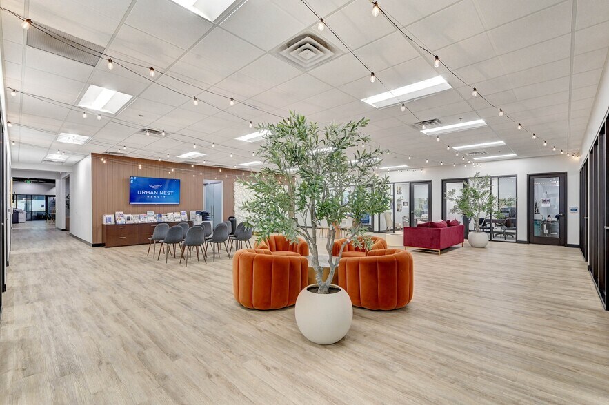More Photos Of 9580 W Sahara Ave, Las Vegas Office For Sale