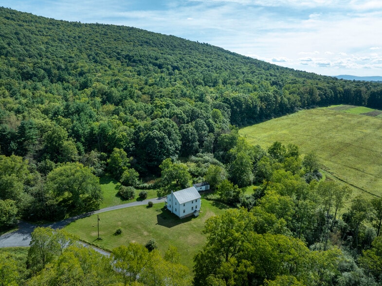 More Photos Of 222 Penns Cave Rd, Centre Hall Specialty For Sale