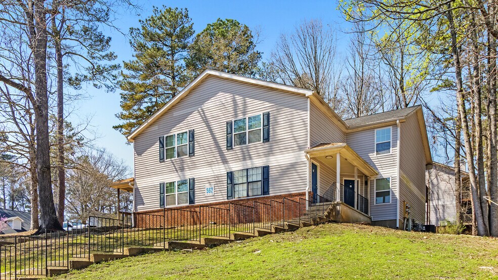 Primary Photo Of 563 Briar Hill Ct, Riverdale Apartments For Sale