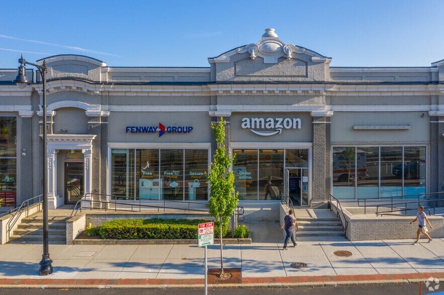 More Photos Of 880 880 Commonwealth Ave, Brookline Storefront Retail Office For Lease