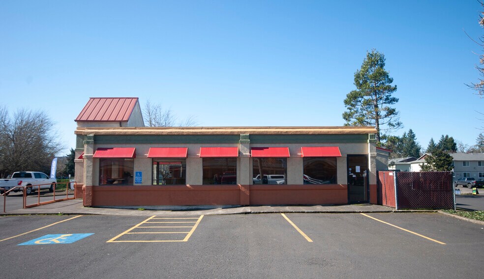 More Photos Of 200 Gateway Blvd, Cottage Grove Unknown For Lease