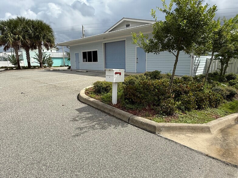 More Photos Of 3670 S Ridgewood Ave, Port Orange Freestanding For Lease