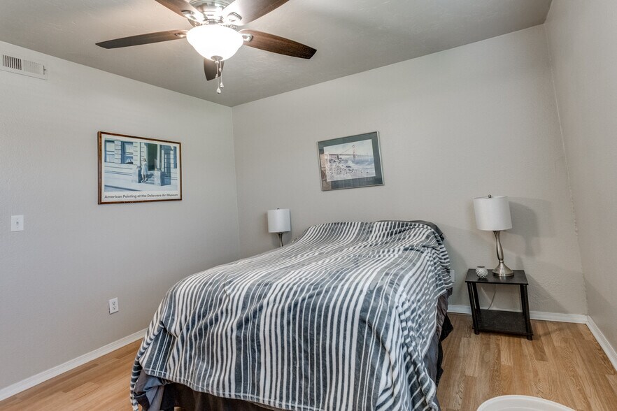 More Photos Of NW 10th St & N Classen Blvd, Oklahoma City Apartments For Sale