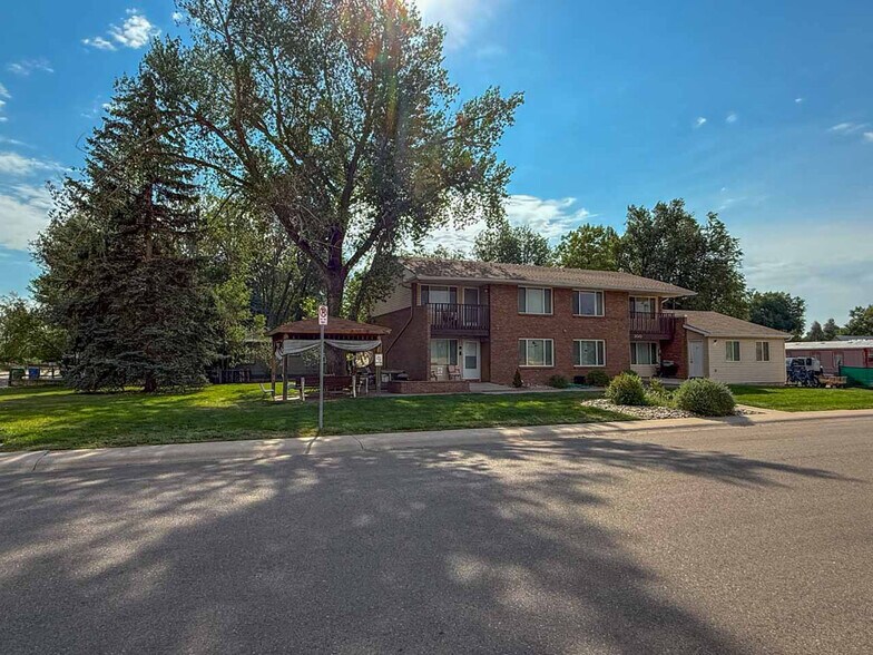 More Photos Of 101 Buckingham St, Fort Collins Apartments For Sale