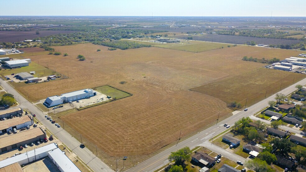 More Photos Of 3701 and 3804 Rio Grande and Lone Tree, Victoria Land For Sale