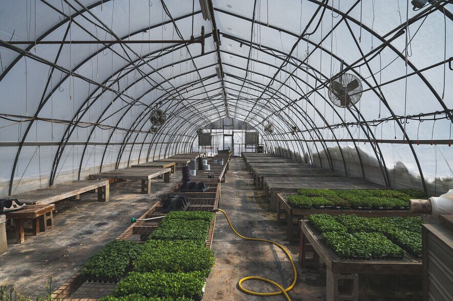 More Photos Of 2774 Oneida St, Sauquoit Specialty For Sale