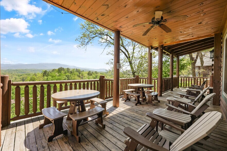 More Photos Of 1960 Blackthorn Trl, Sevierville Specialty For Sale