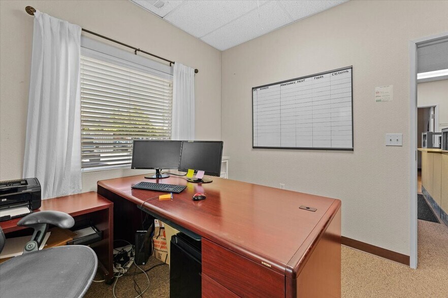 More Photos Of 2155 Larkspur Ln, Redding Office For Sale