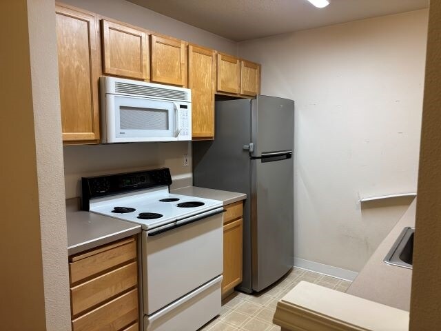 More Photos Of 1129 SW Gaines St, Portland Apartments For Sale