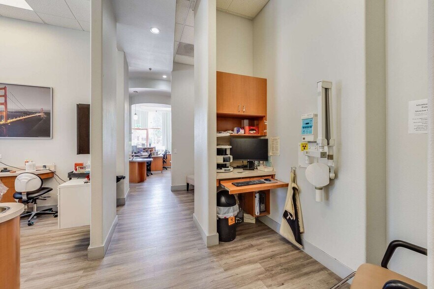 More Photos Of 15401 Hesperian Blvd, San Leandro Unknown For Lease