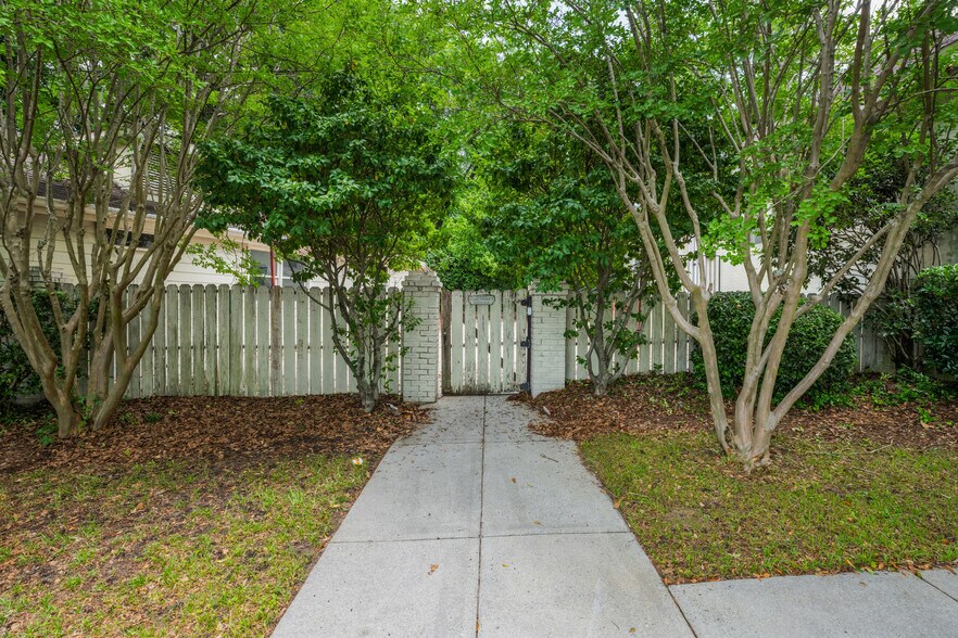 More Photos Of 720 North Ave, Macon-Bibb Office Residential For Sale