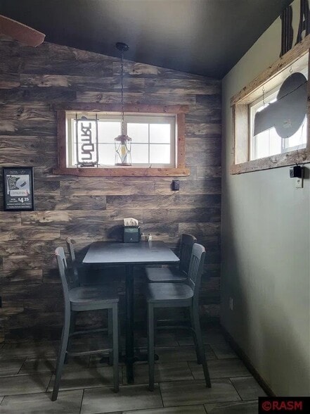 More Photos Of 204 1st Ave, Pemberton Restaurant For Sale