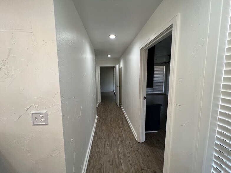 More Photos Of 6424 N Santa Fe Ave, Oklahoma City Office For Lease