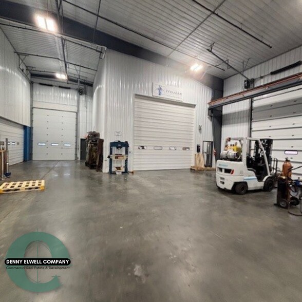 More Photos Of 1545 Blue Sky Blvd-Building 1, Huxley Warehouse For Sale