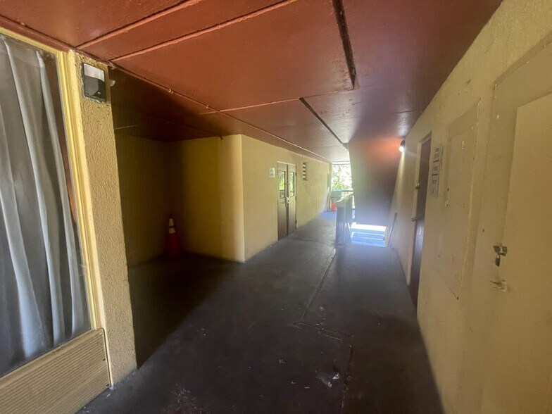 More Photos Of 1700 US-280, Phenix City Hotel For Sale