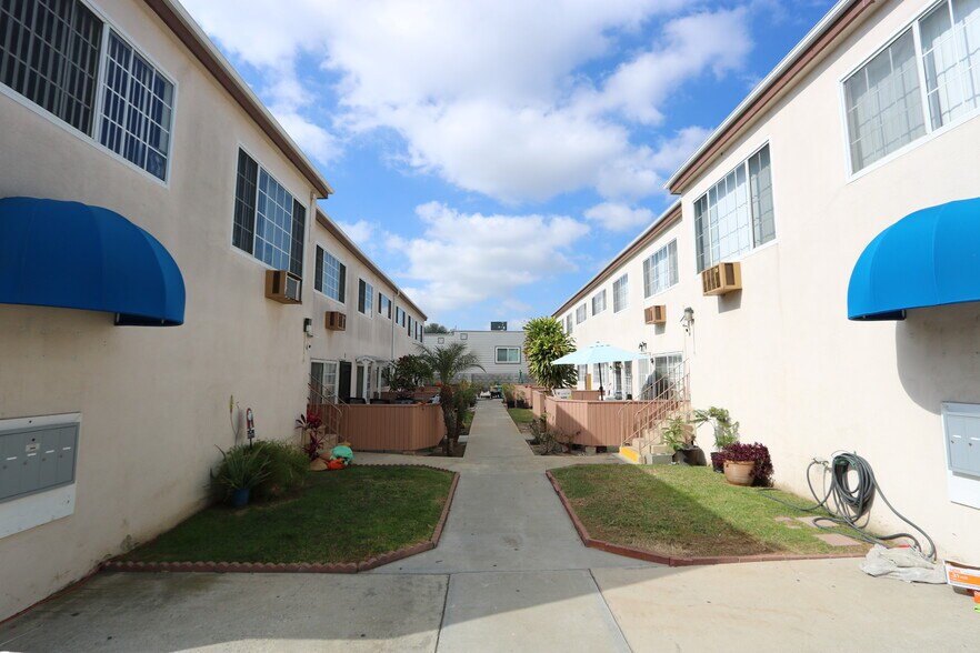 More Photos Of 2331 Walnut Ave, Signal Hill Multifamily For Sale